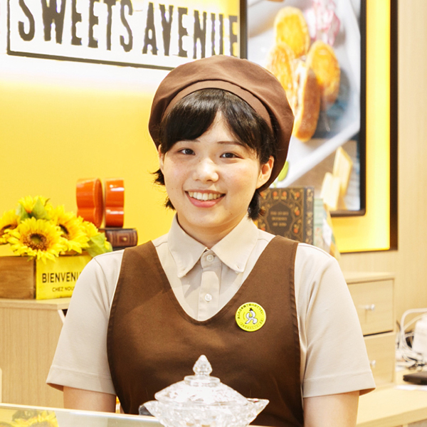 [写真]SWEETS AVENUE 店長 K.Tさん